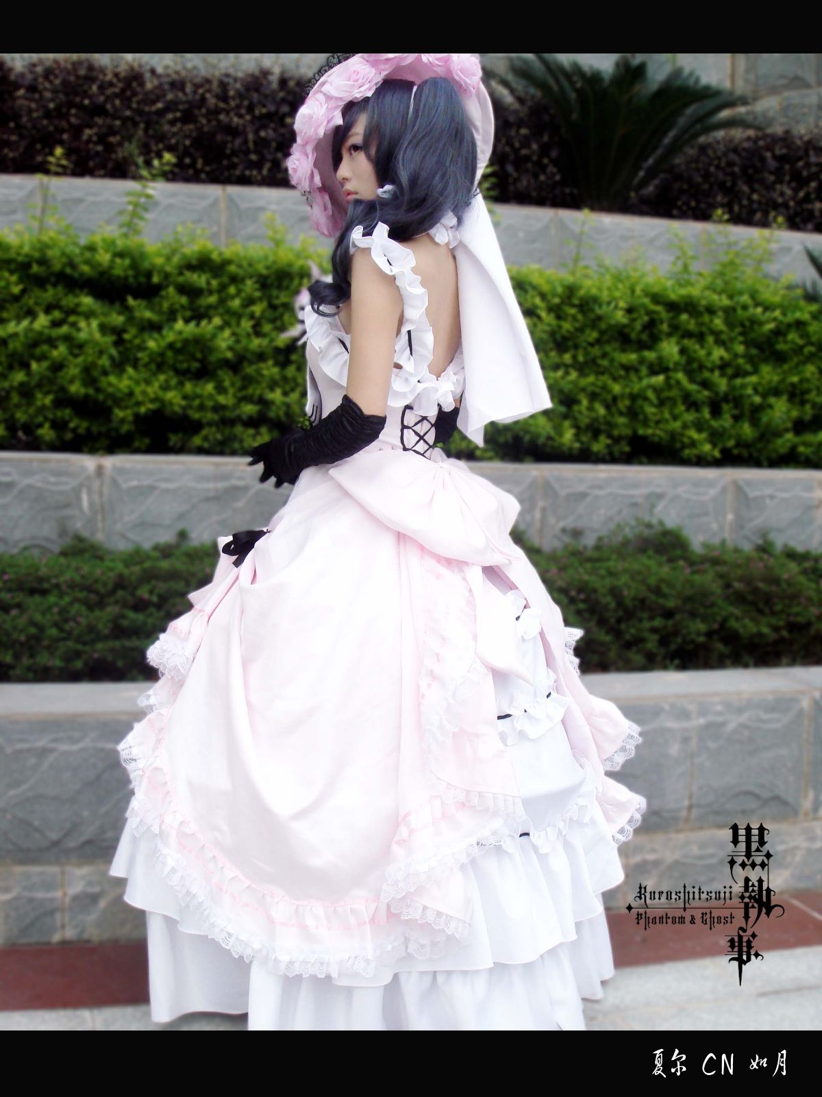 Bộ sưu tập cosplay có cánh đen Deacon