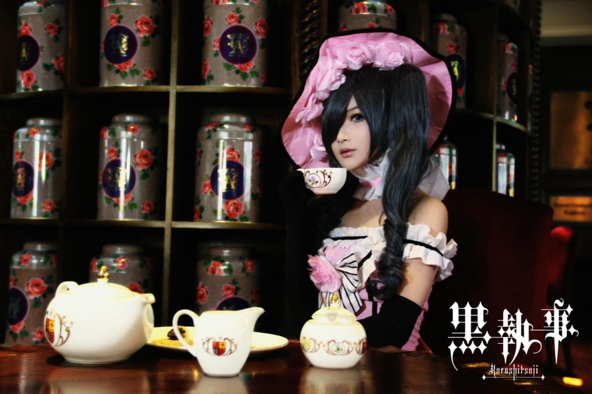 Bộ sưu tập cosplay có cánh đen Deacon