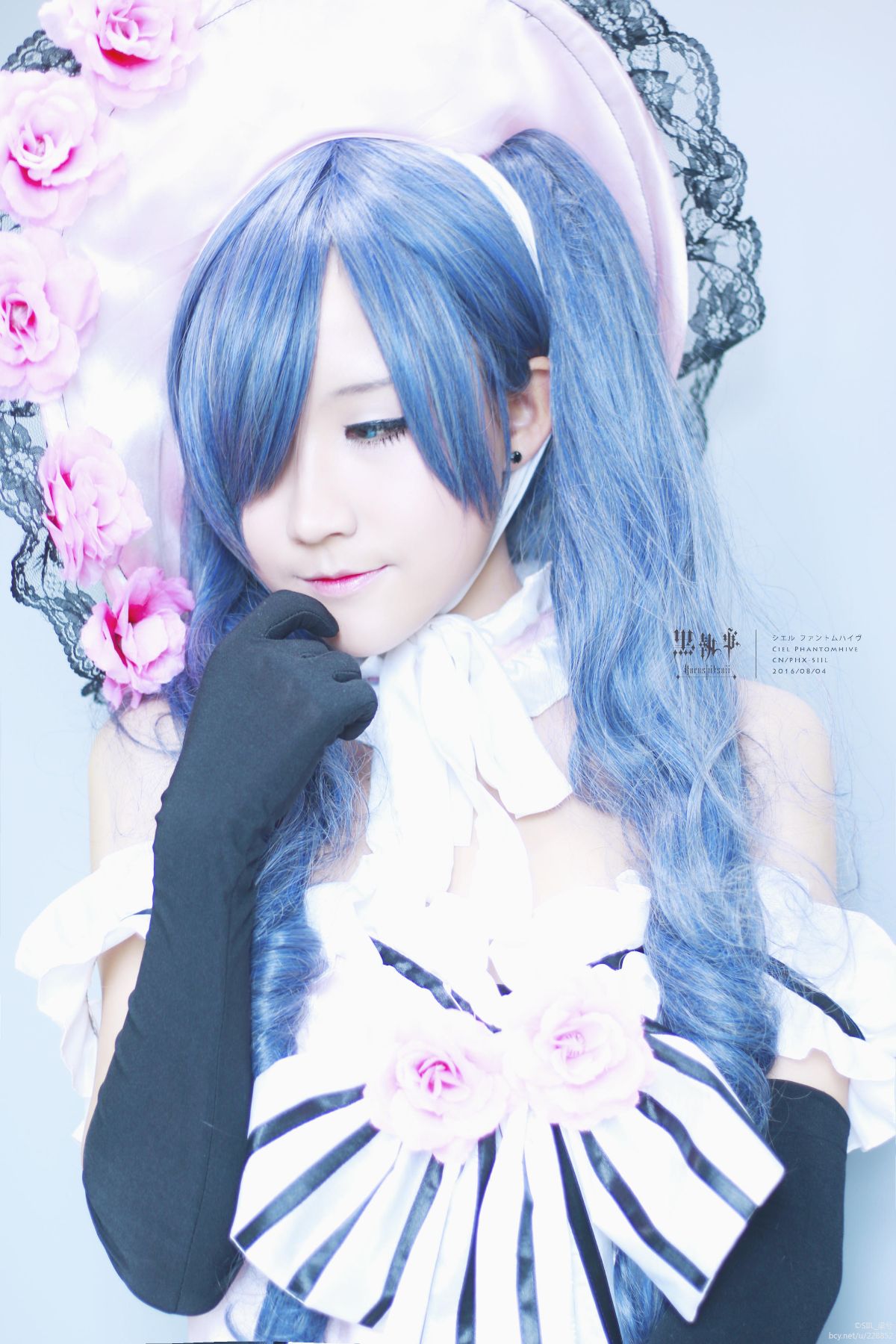 Bộ sưu tập cosplay có cánh đen Deacon