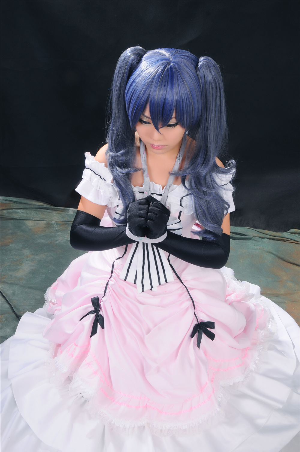 Bộ sưu tập cosplay có cánh đen Deacon