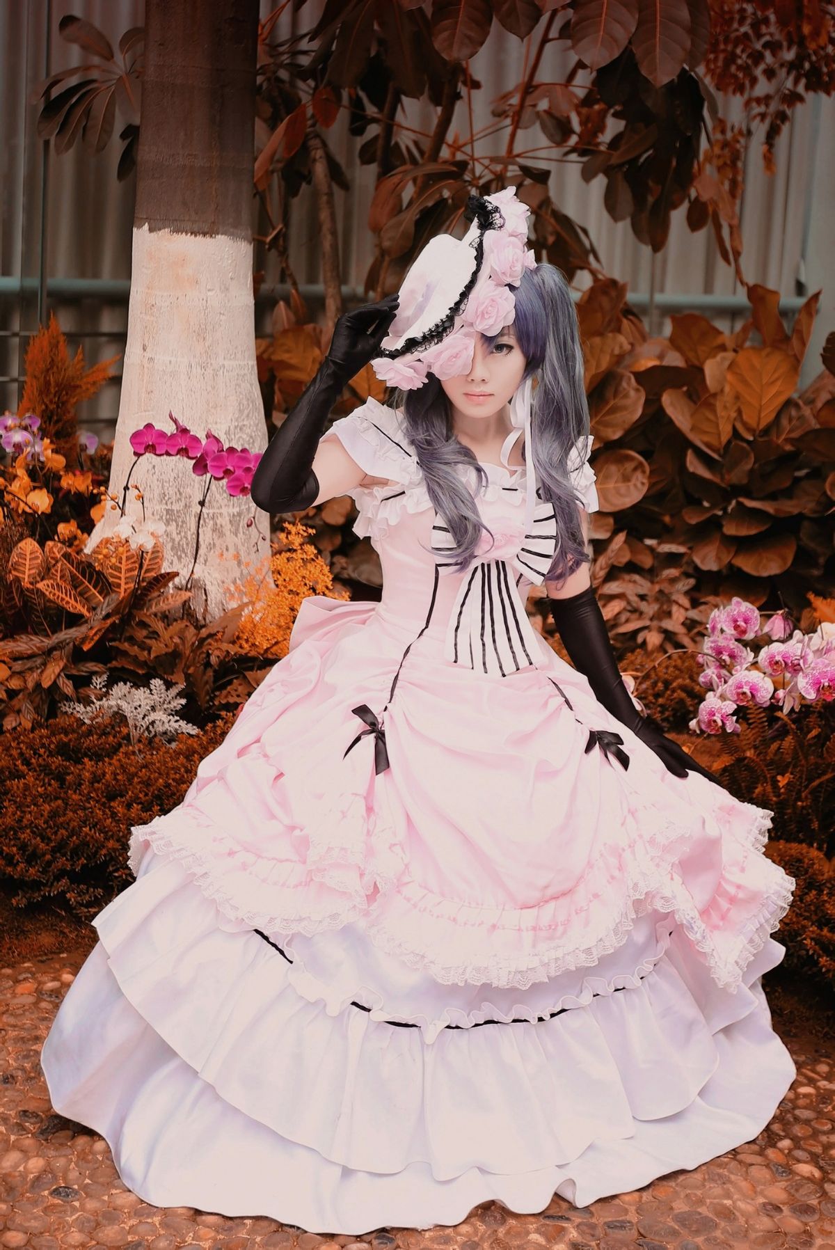 Bộ sưu tập cosplay có cánh đen Deacon