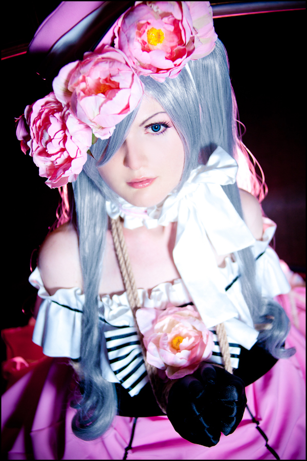 Bộ sưu tập cosplay có cánh đen Deacon