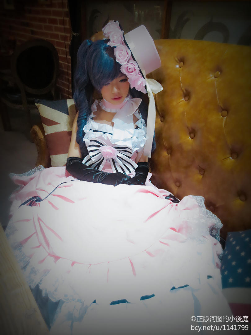 Bộ sưu tập cosplay có cánh đen Deacon