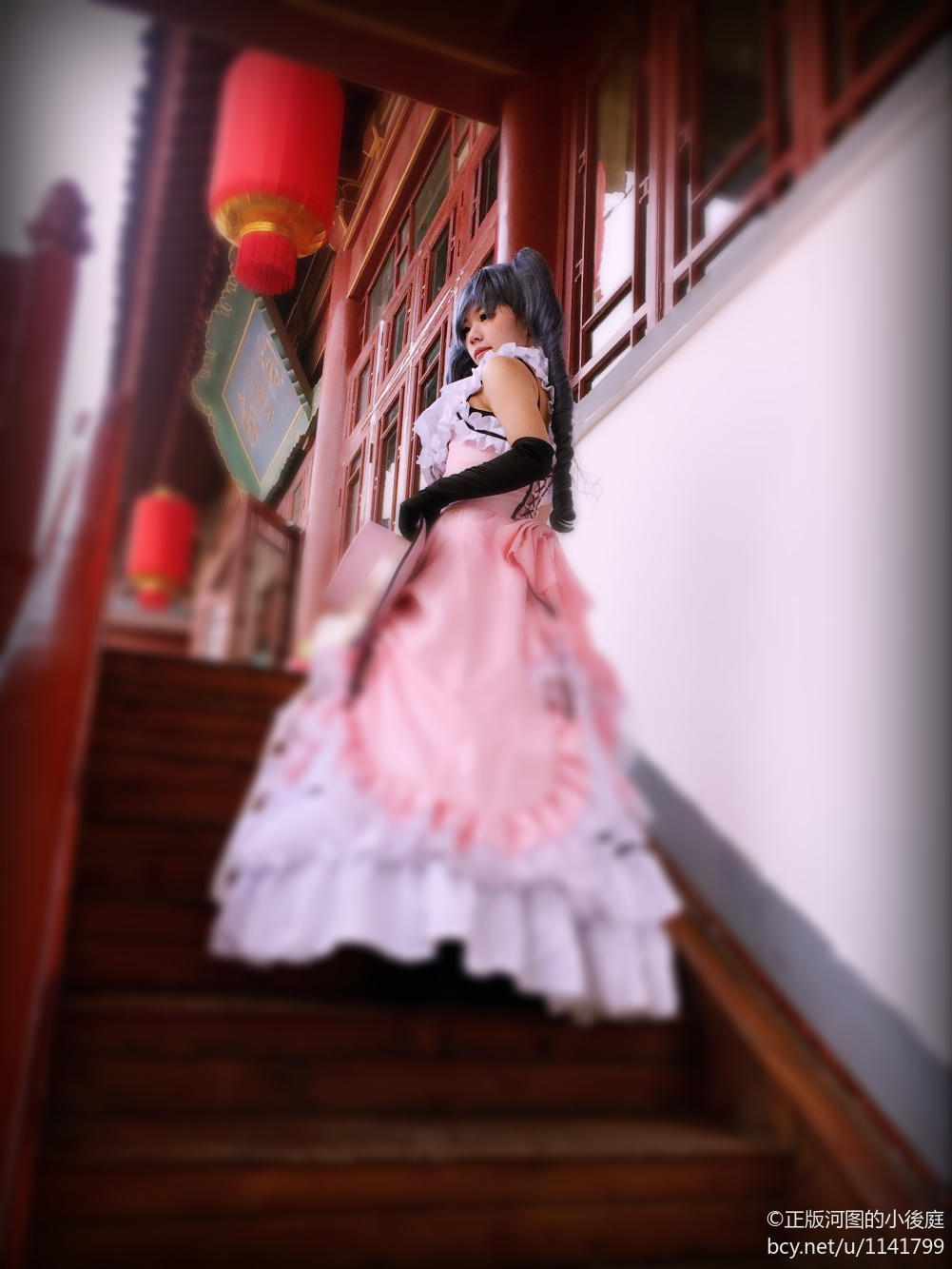 Bộ sưu tập cosplay có cánh đen Deacon