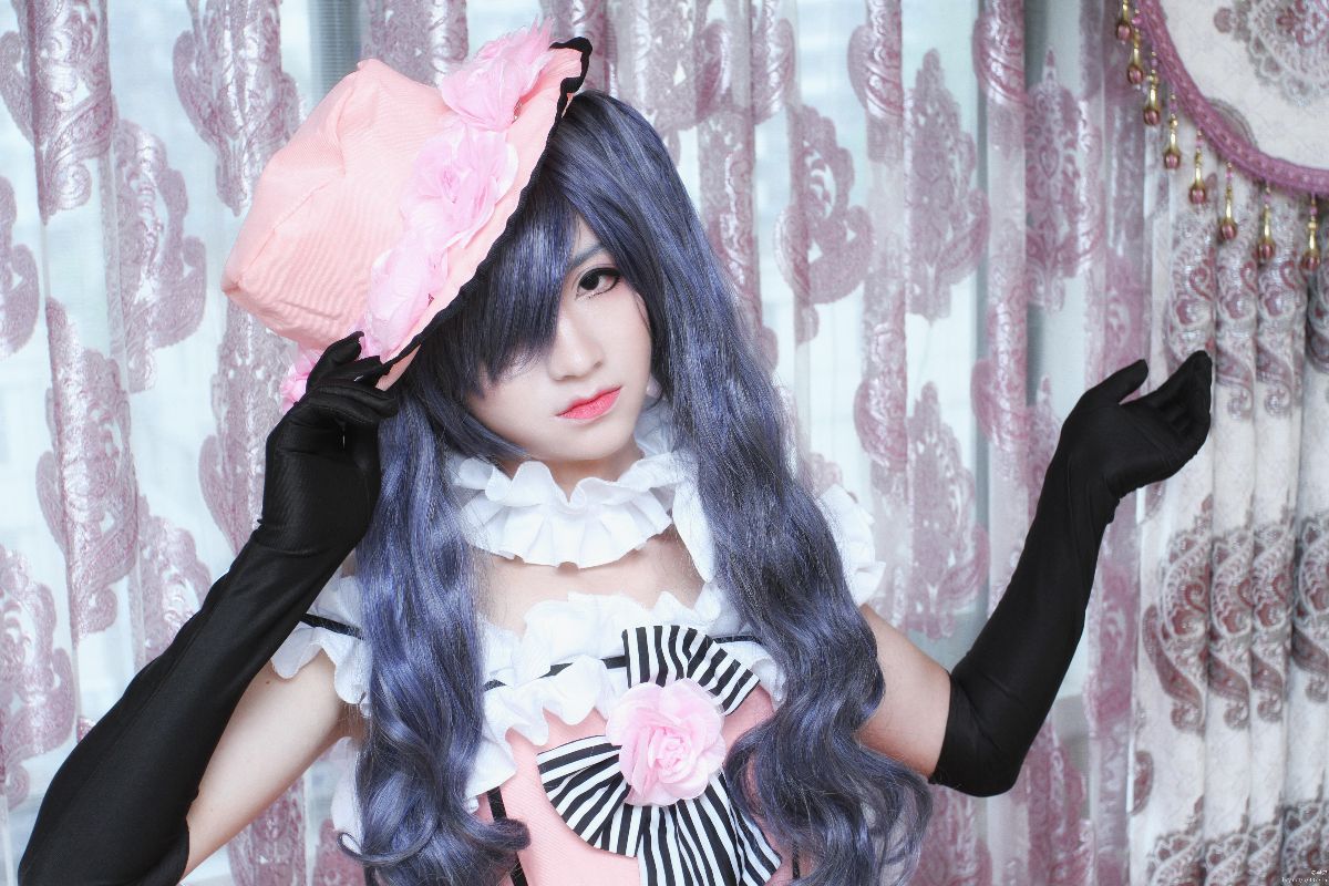 Bộ sưu tập cosplay có cánh đen Deacon