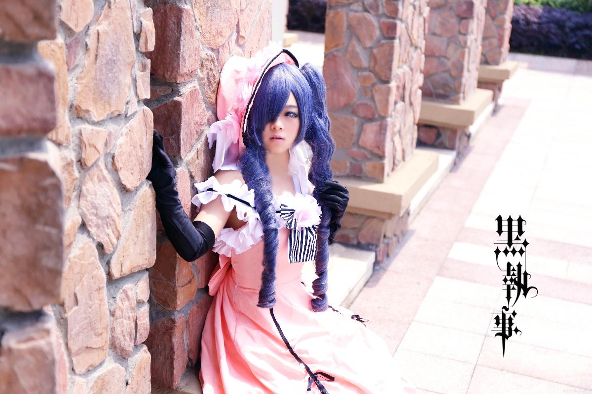 Bộ sưu tập cosplay có cánh đen Deacon