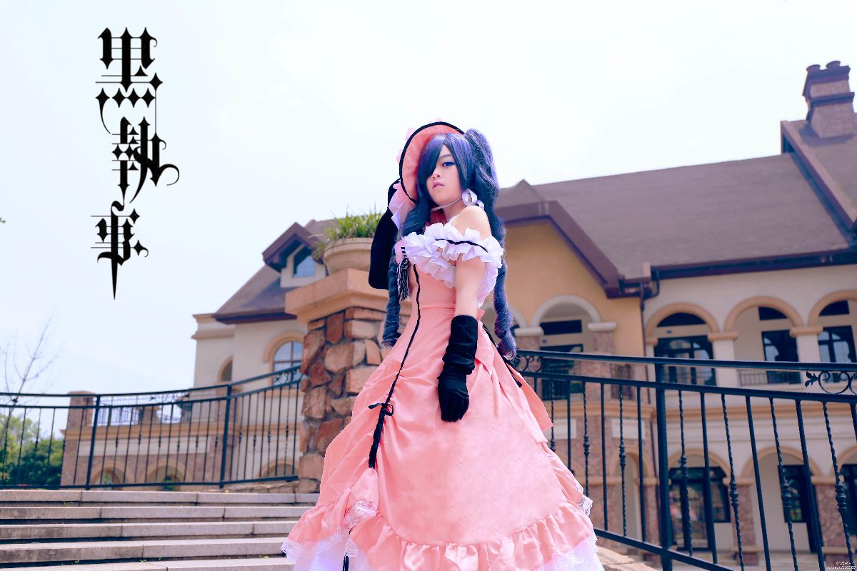 Bộ sưu tập cosplay có cánh đen Deacon