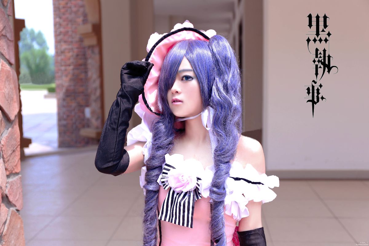 Bộ sưu tập cosplay có cánh đen Deacon