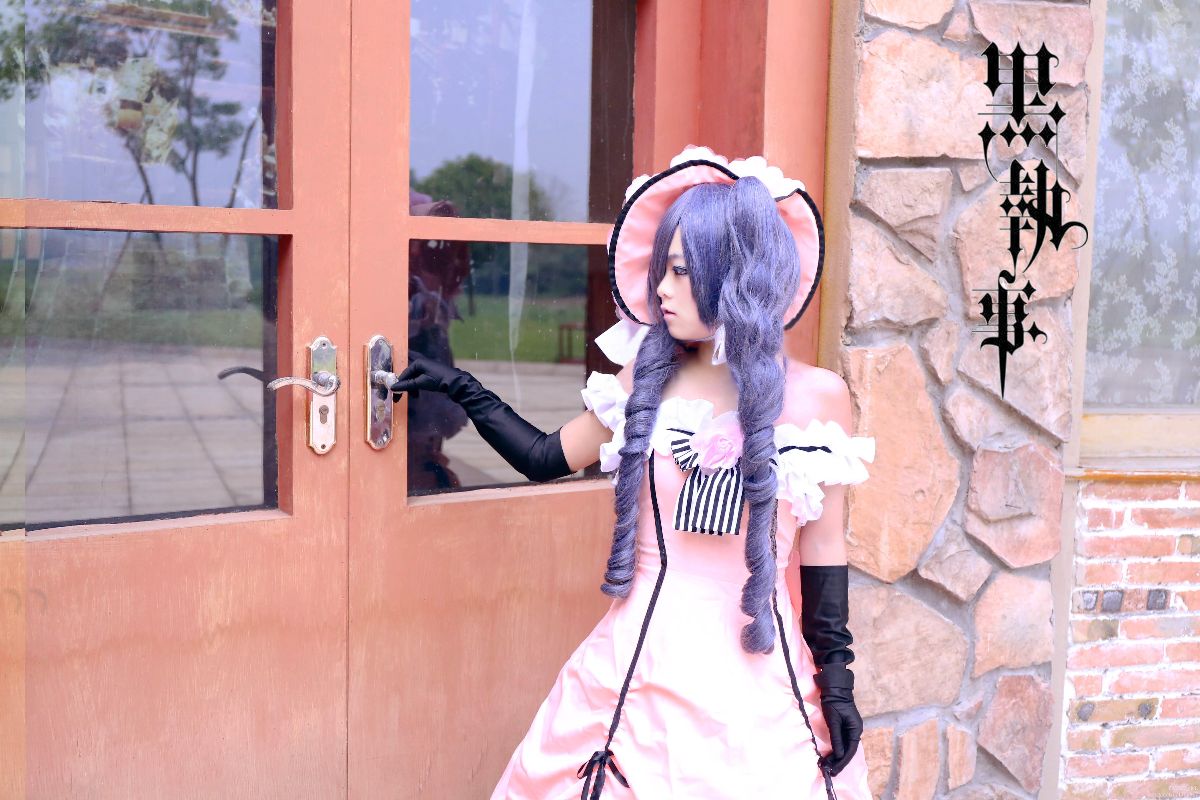 Bộ sưu tập cosplay có cánh đen Deacon