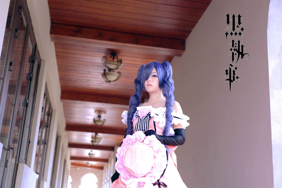 Bộ sưu tập cosplay có cánh đen Deacon