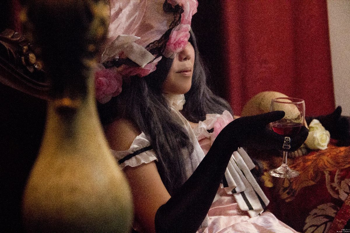 Bộ sưu tập cosplay có cánh đen Deacon