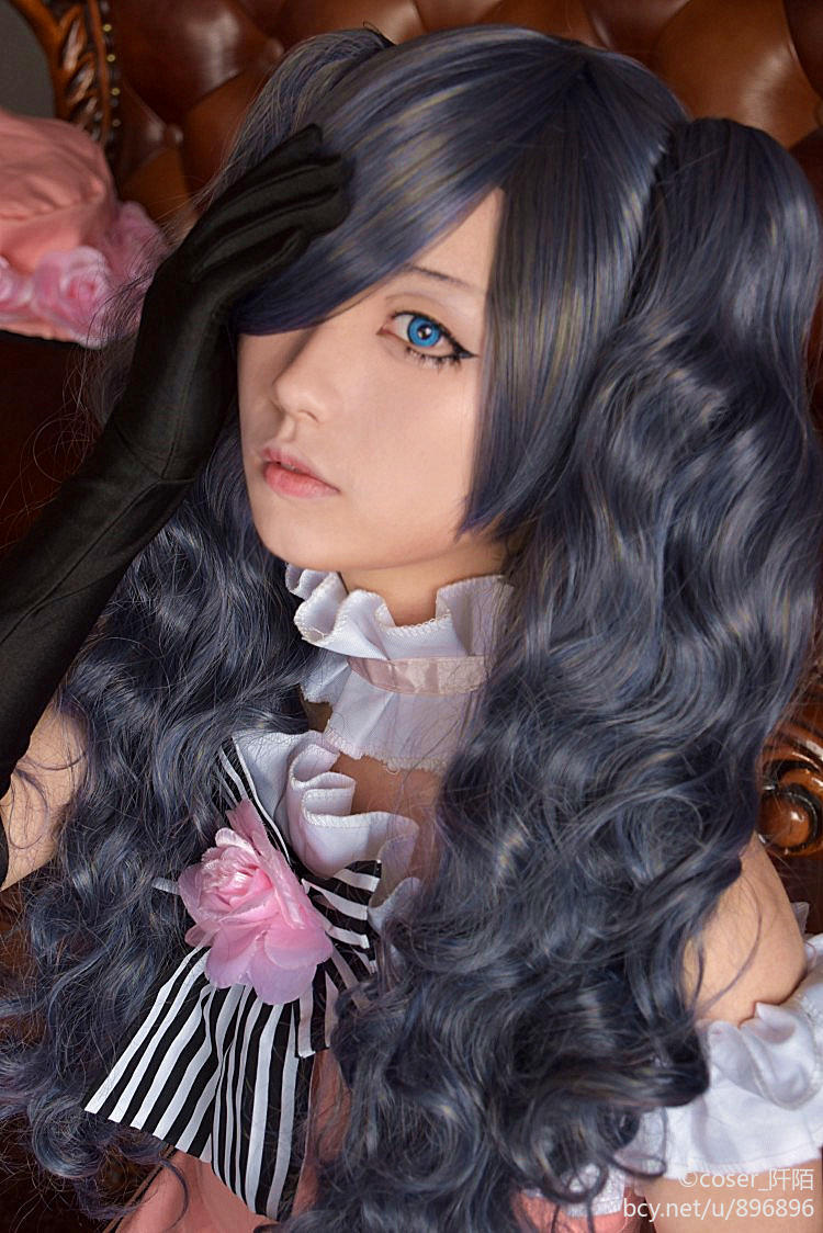 Bộ sưu tập cosplay có cánh đen Deacon