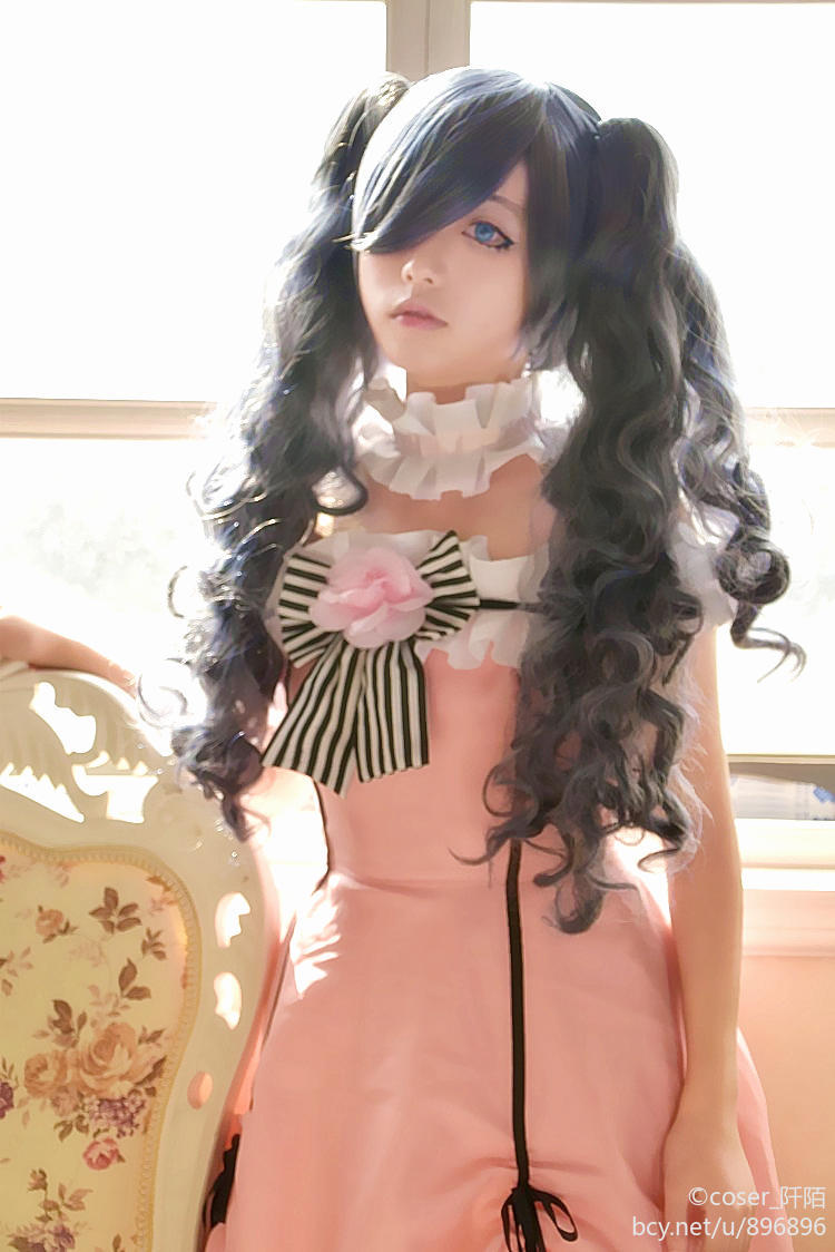 Bộ sưu tập cosplay có cánh đen Deacon