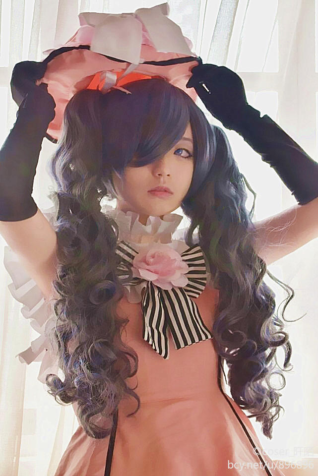 Bộ sưu tập cosplay có cánh đen Deacon