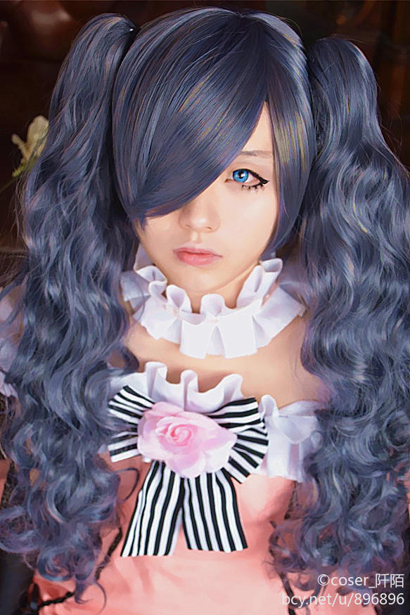 Bộ sưu tập cosplay có cánh đen Deacon