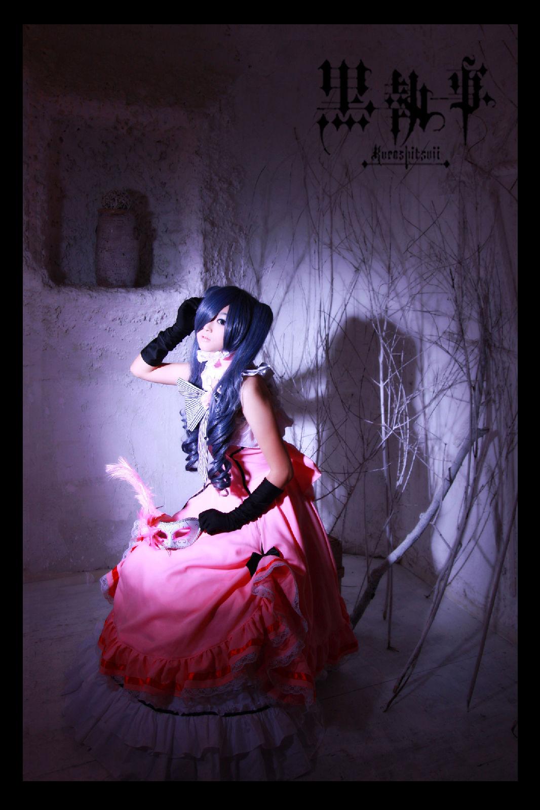 Bộ sưu tập cosplay có cánh đen Deacon