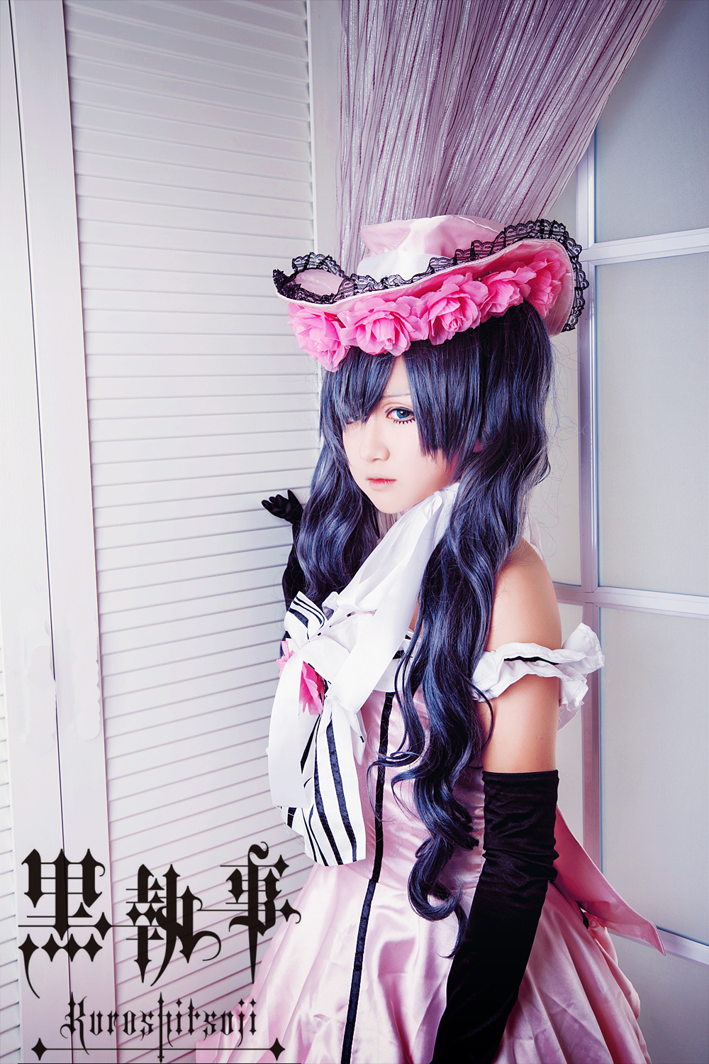 Bộ sưu tập cosplay có cánh đen Deacon