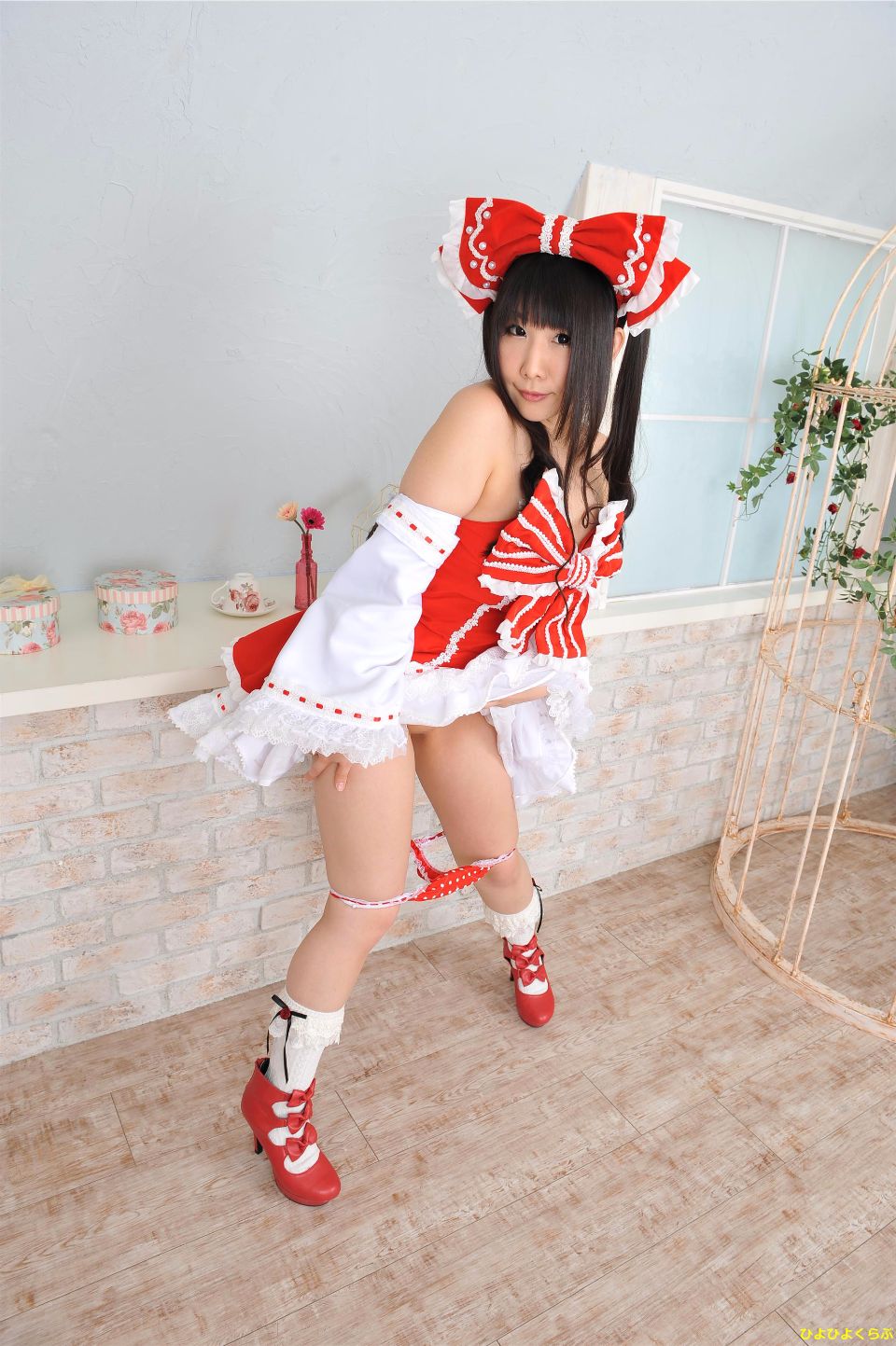 Petit Charm Flour 04 Reimu itigomusums, chúng tôi.