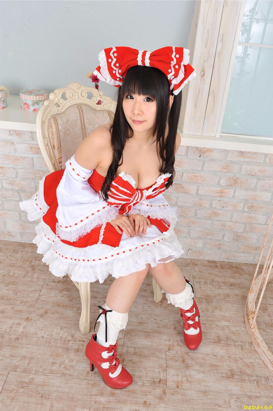 Petit Charm Flour 04 Reimu itigomusums, chúng tôi.