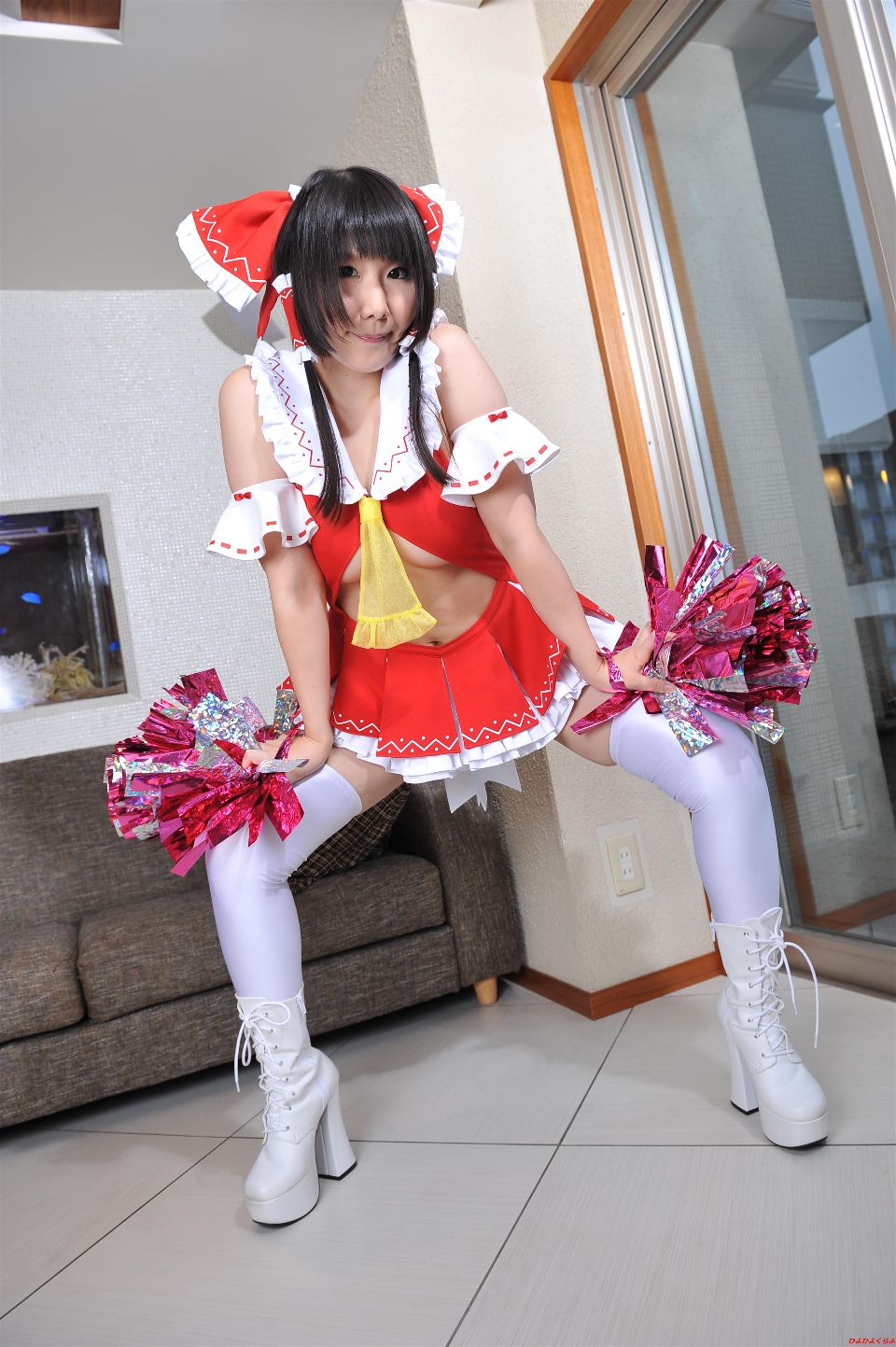 Cô gái cổ vũ gợi cảm