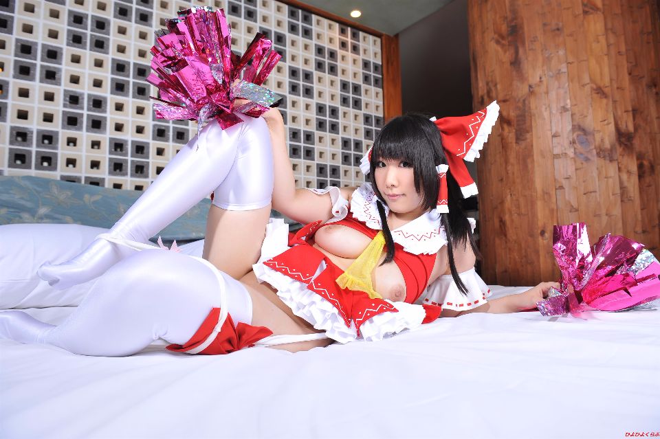 Cô gái cổ vũ gợi cảm