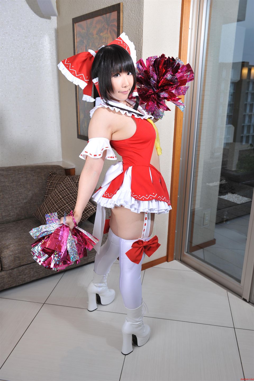 Cô gái cổ vũ gợi cảm