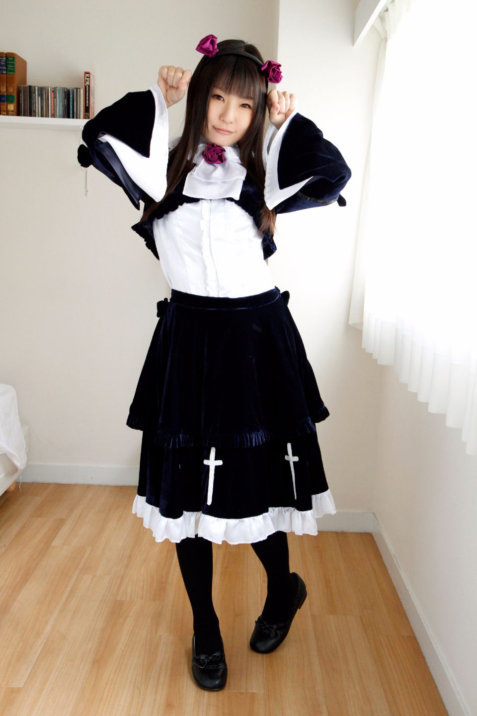 Room013 con mèo đen của tôi