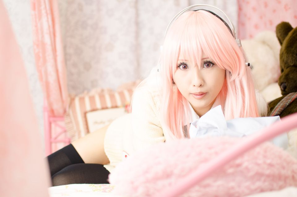 Pinkheadphone
