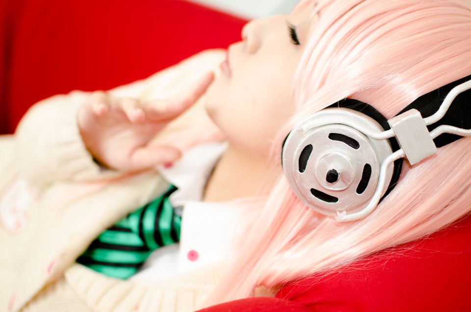 Pinkheadphone