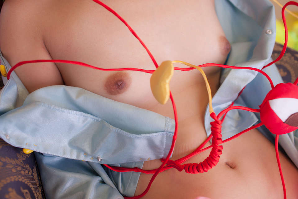 08. [@Nhà máy] Gi thôi miên