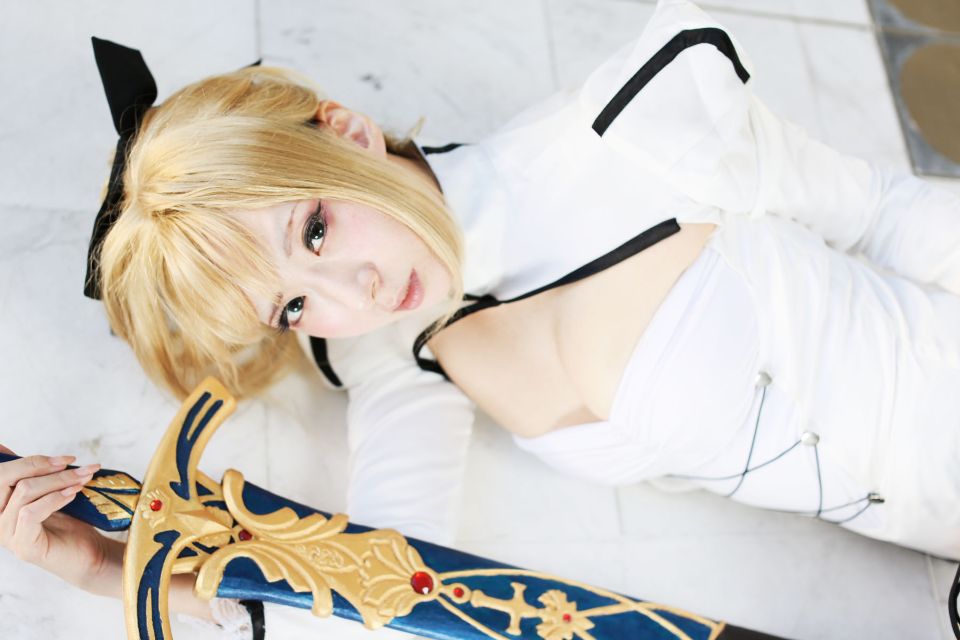Fate Saber Cosplay Photo Book Saver × Saver