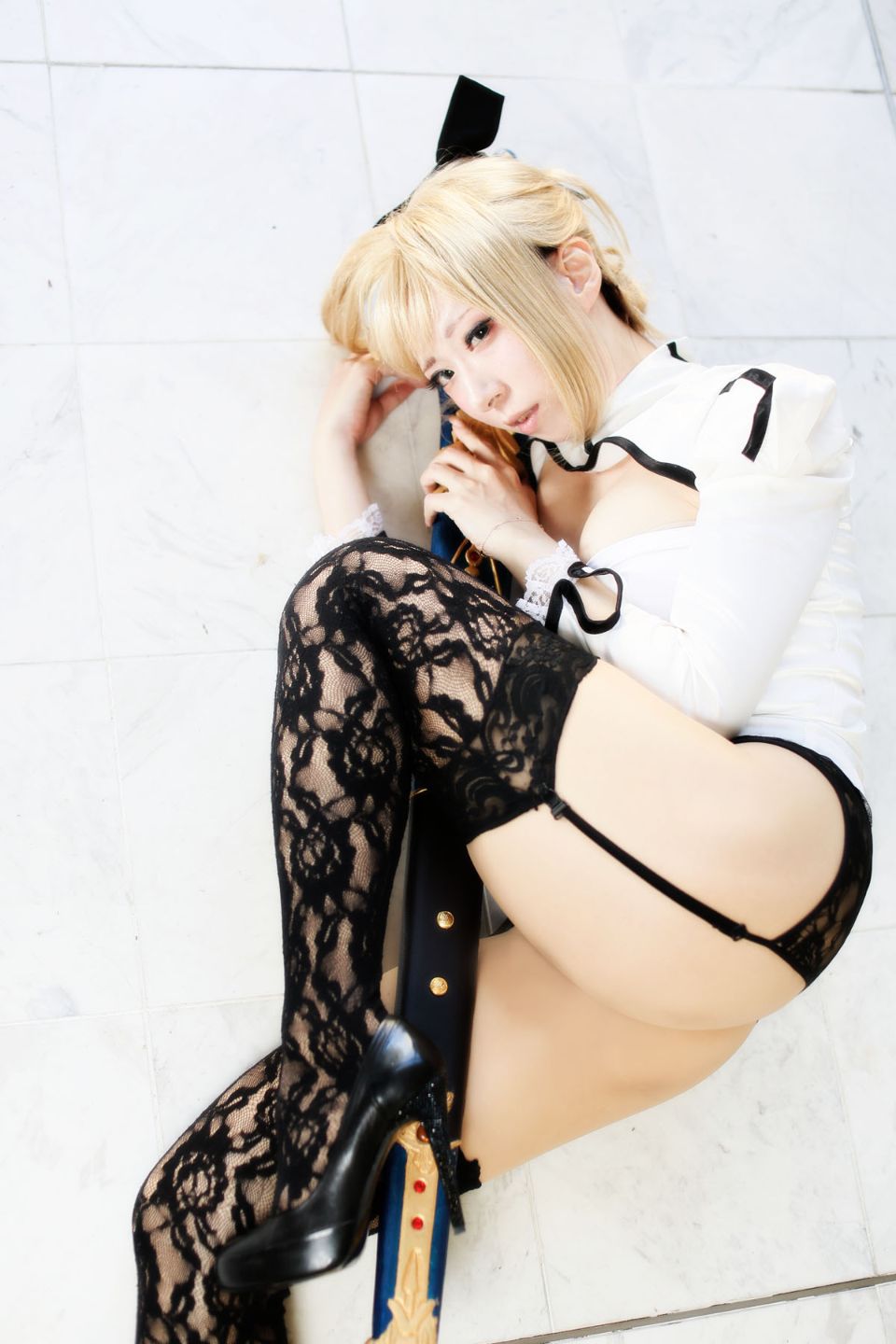 Fate Saber Cosplay Photo Book Saver × Saver
