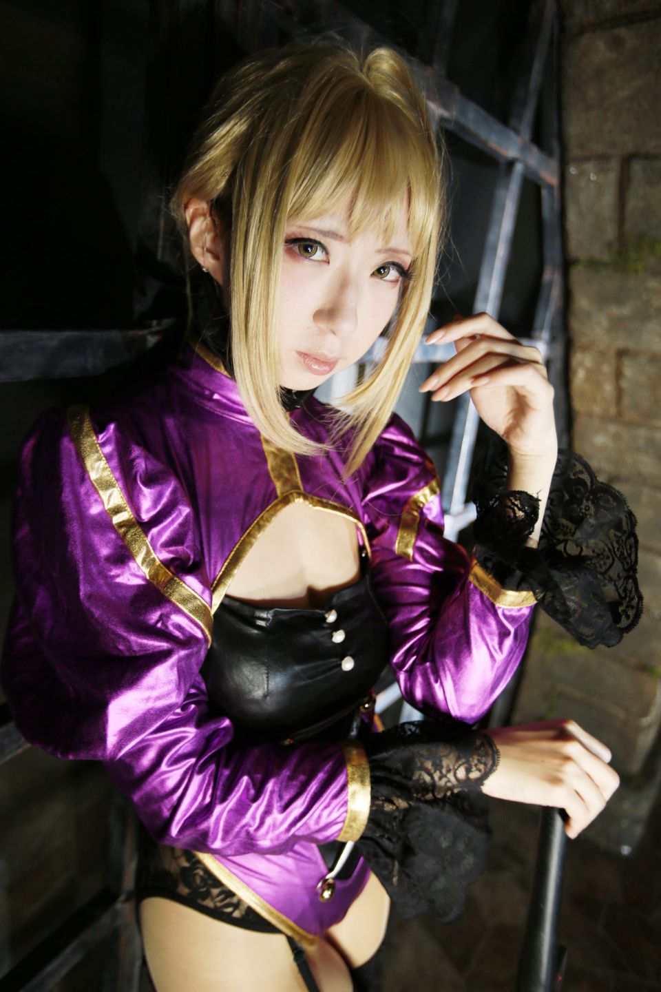 Fate Saber Cosplay Photo Book Saver × Saver