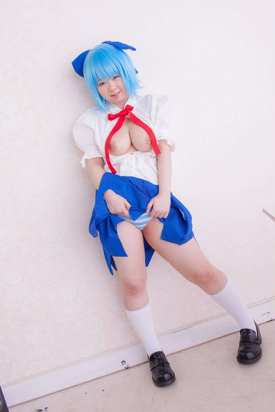 12. [@Factory] Tôi đang học, nhưng tôi không thể giữ nó trong (bỏ qua)