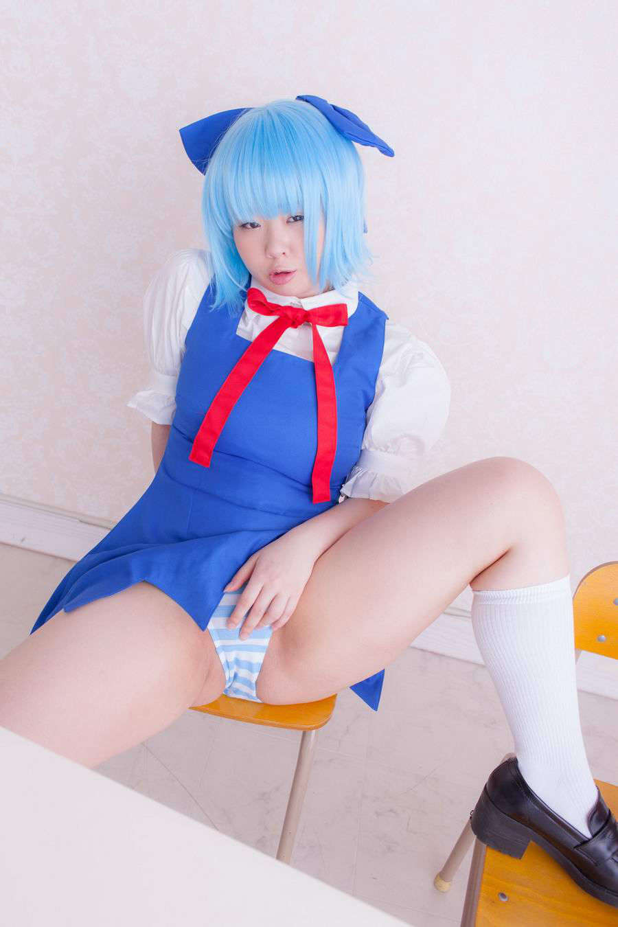 12. [@Factory] Tôi đang học, nhưng tôi không thể giữ nó trong (bỏ qua)