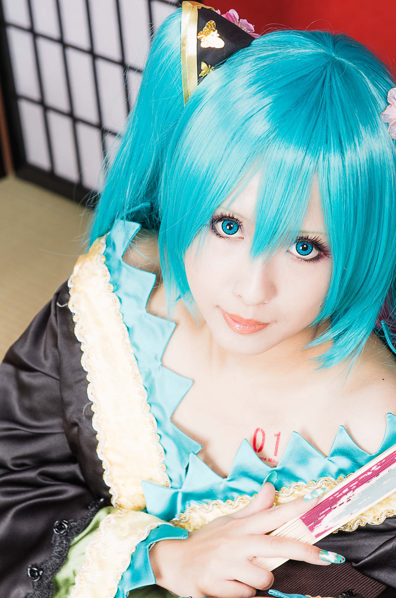 [nụ cười biết ơn] Miku cay đắng