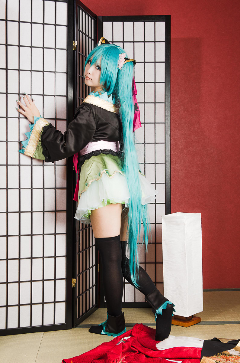 [nụ cười biết ơn] Miku cay đắng