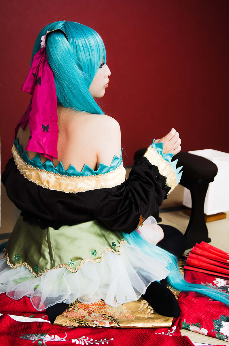 [nụ cười biết ơn] Miku cay đắng