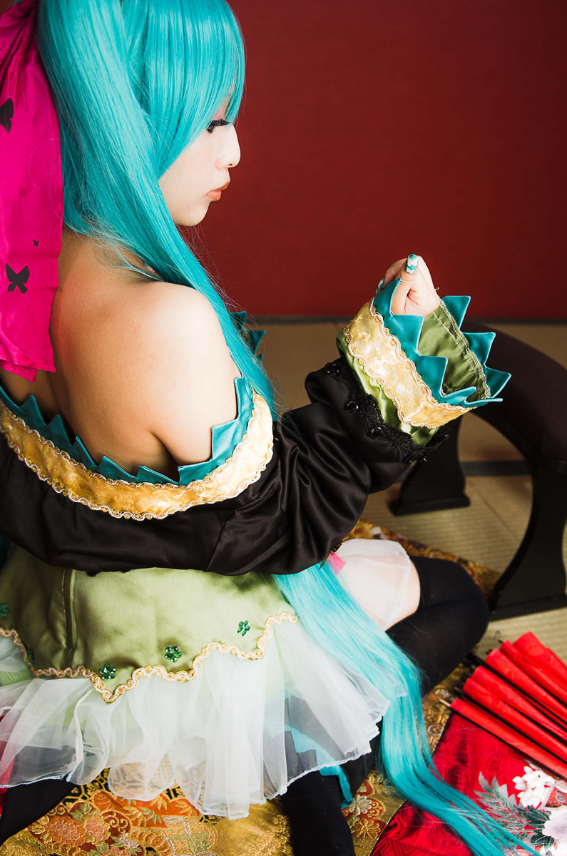 [nụ cười biết ơn] Miku cay đắng