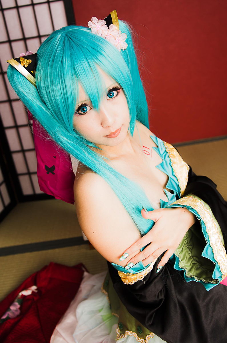 [nụ cười biết ơn] Miku cay đắng