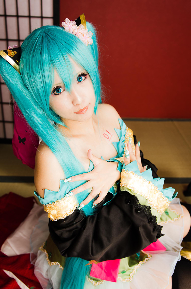 [nụ cười biết ơn] Miku cay đắng