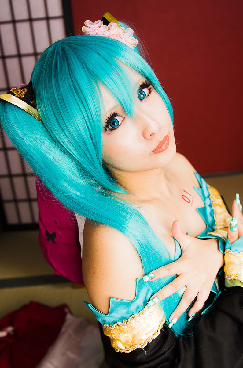 [nụ cười biết ơn] Miku cay đắng