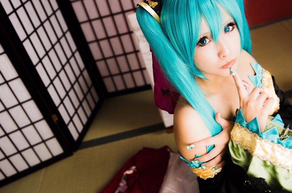 [nụ cười biết ơn] Miku cay đắng