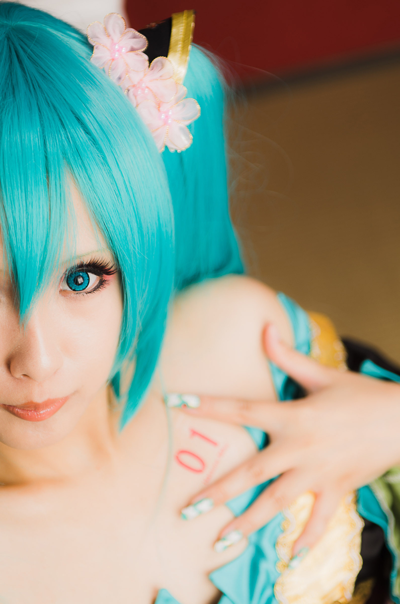 [nụ cười biết ơn] Miku cay đắng