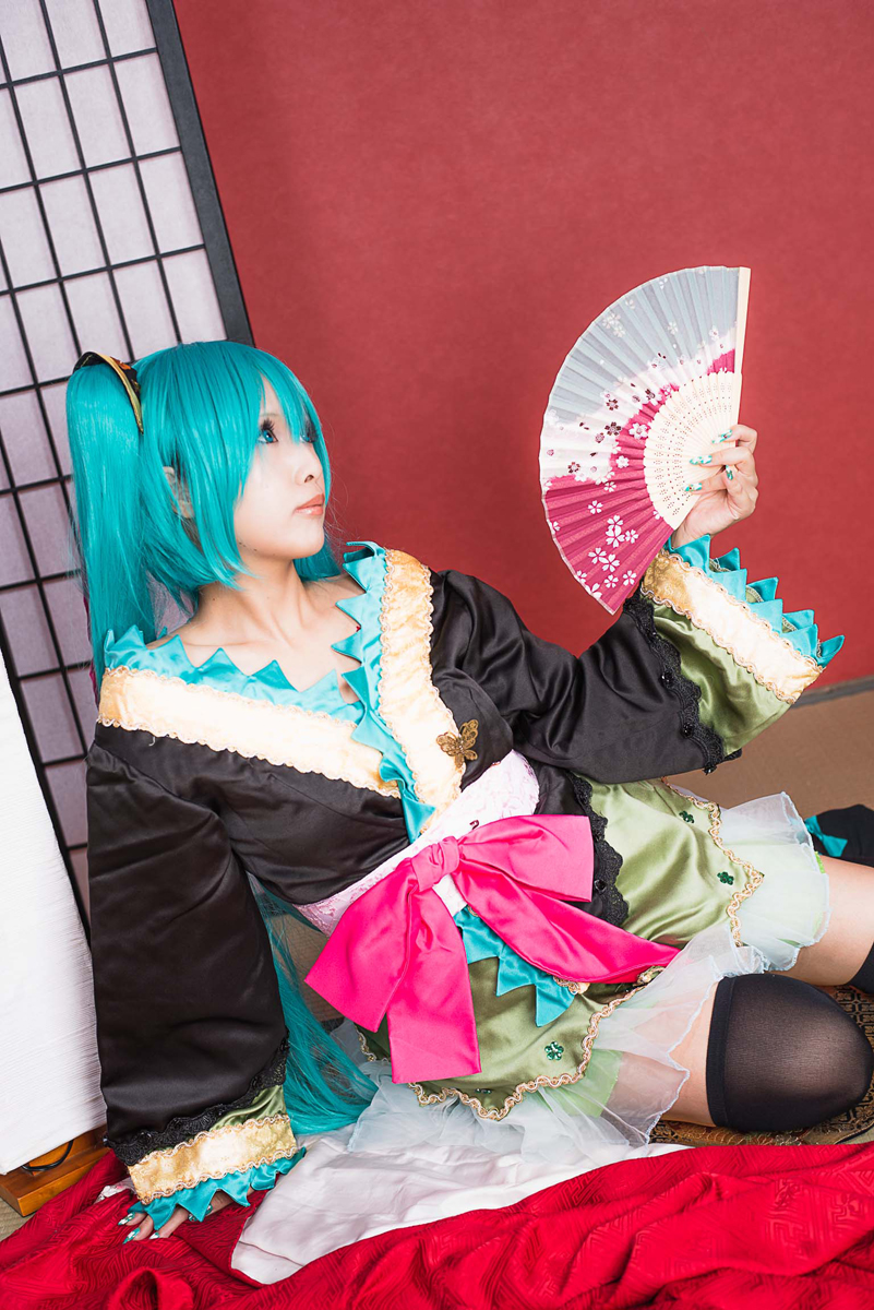 [nụ cười biết ơn] Miku cay đắng