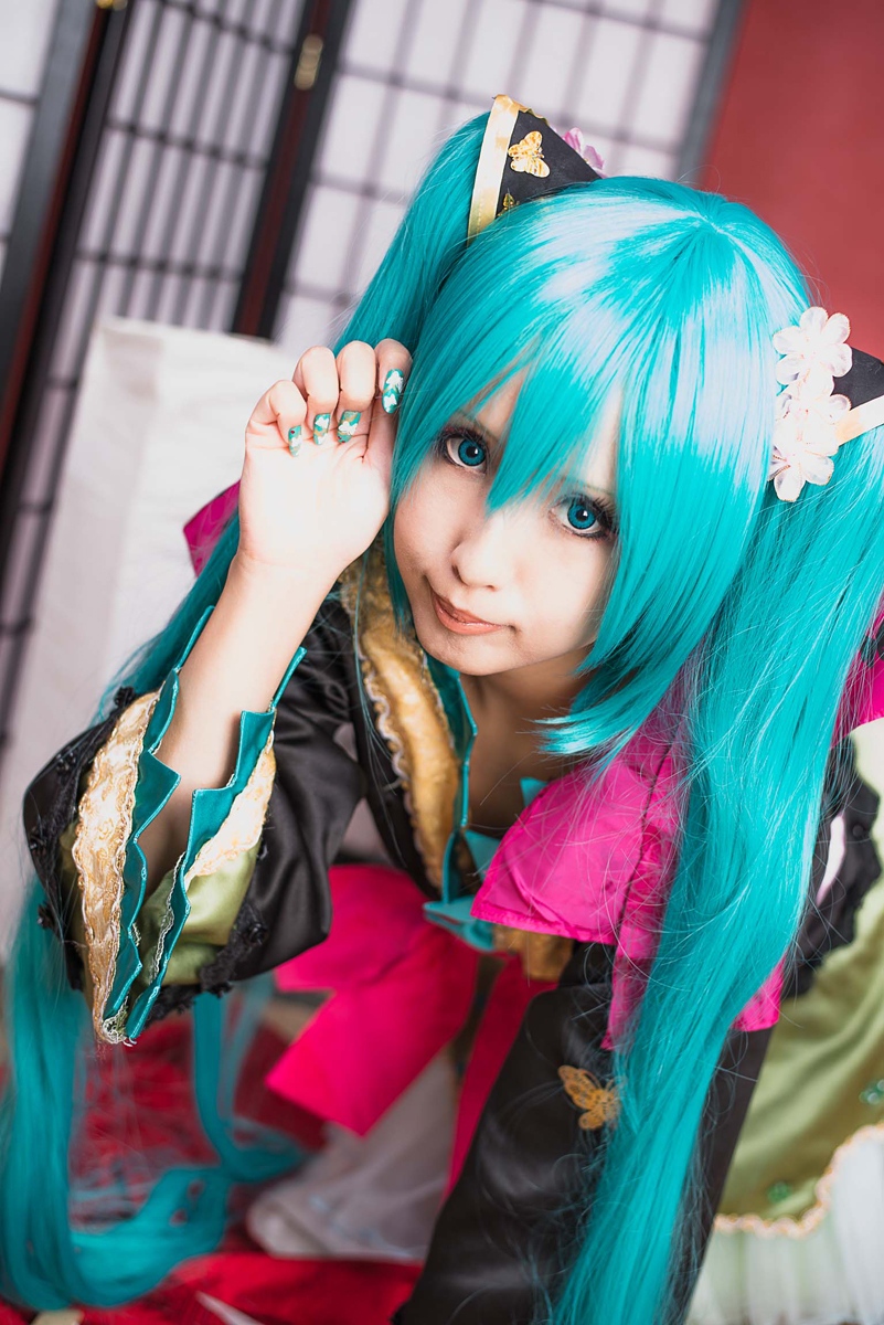 [nụ cười biết ơn] Miku cay đắng