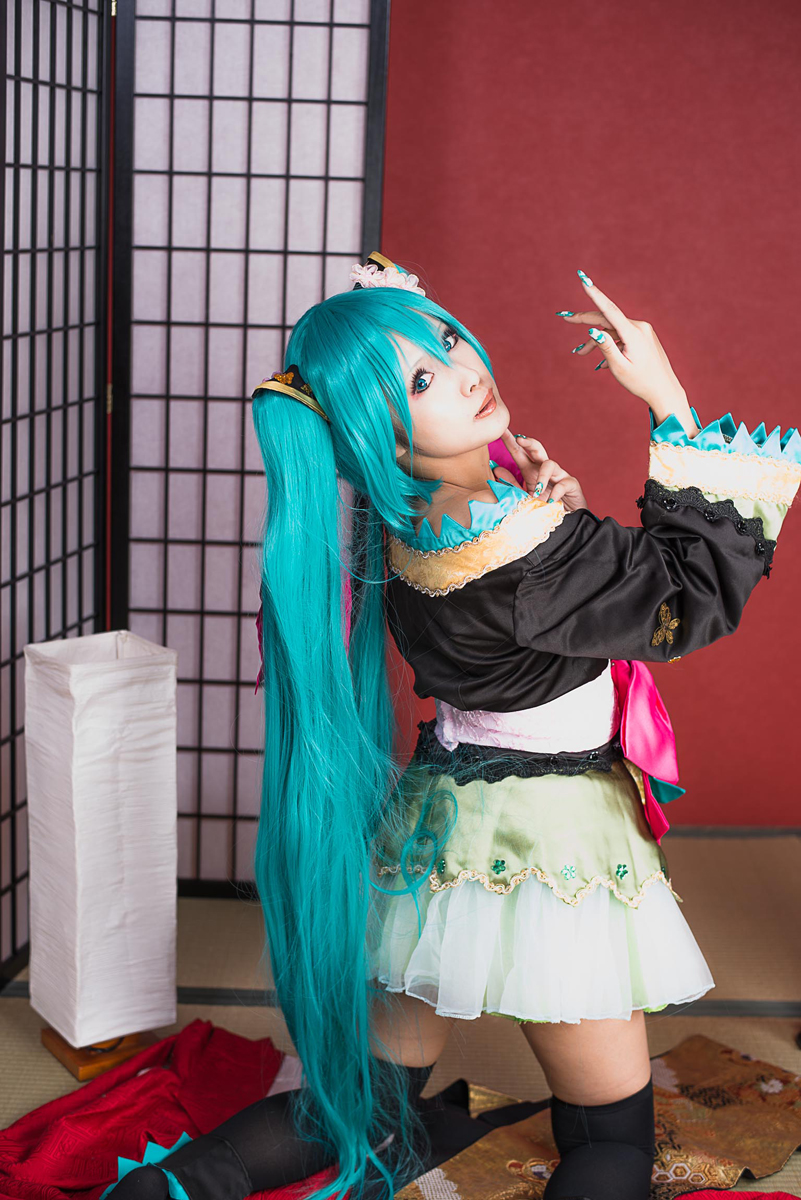 [nụ cười biết ơn] Miku cay đắng