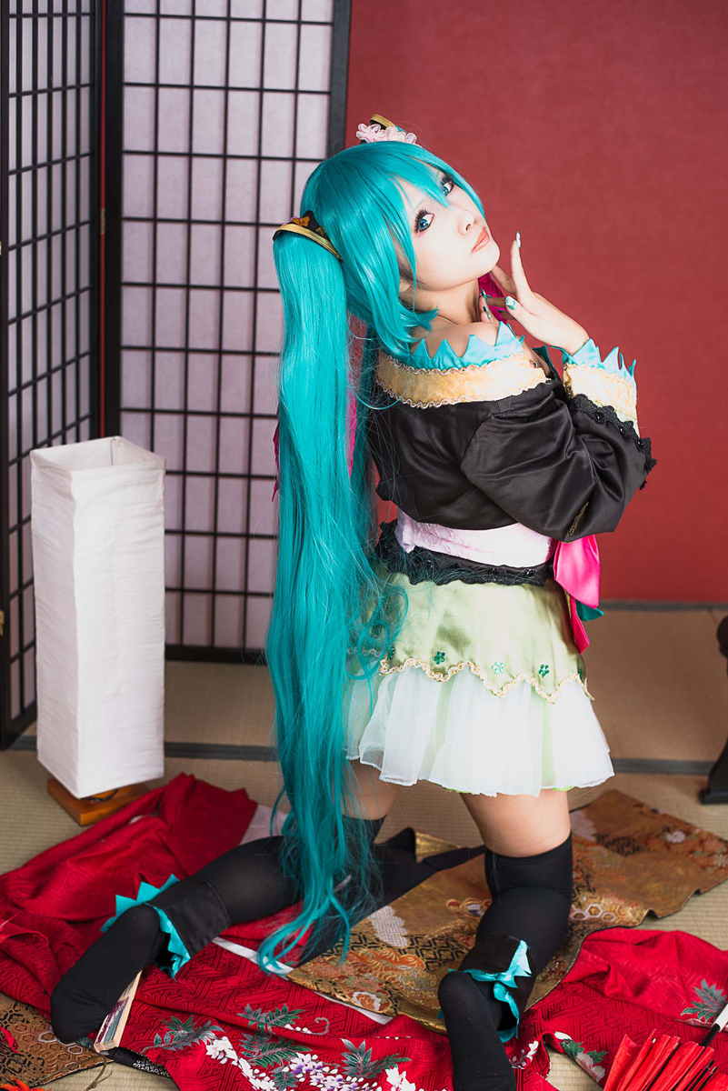 [nụ cười biết ơn] Miku cay đắng