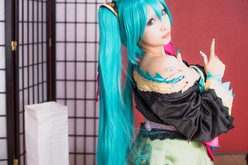 [nụ cười biết ơn] Miku cay đắng