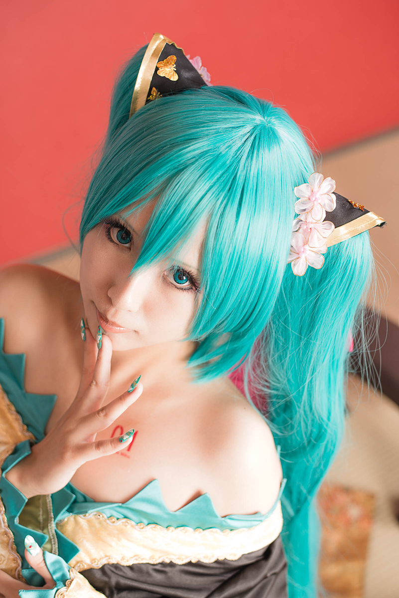 [nụ cười biết ơn] Miku cay đắng